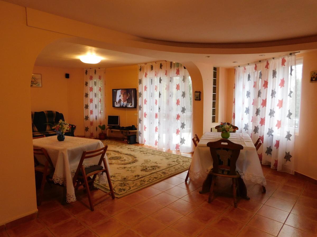 Casa Miracole Hotel Bran  Exterior photo