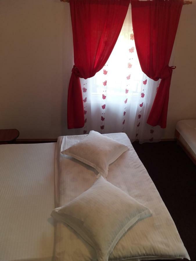 Casa Miracole Hotel Bran  Exterior photo