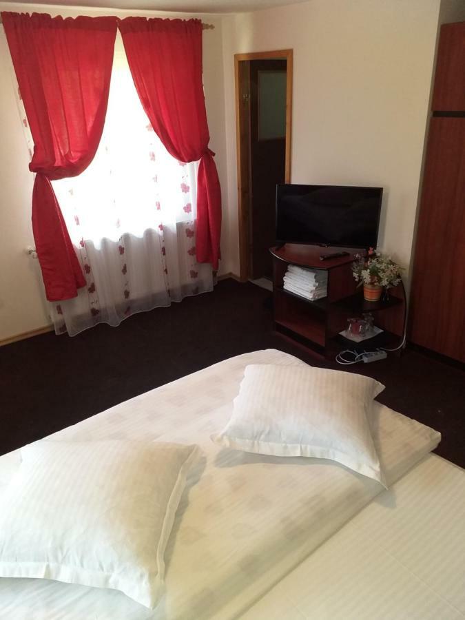 Casa Miracole Hotel Bran  Exterior photo